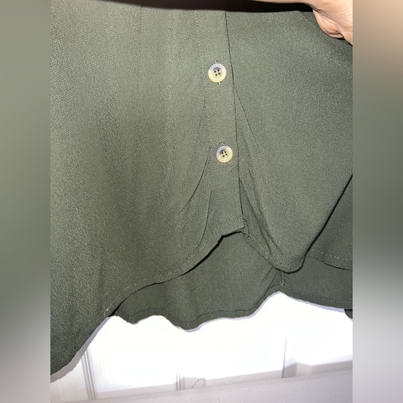 💚 Army Green Button Dress - Picture 3 of 8